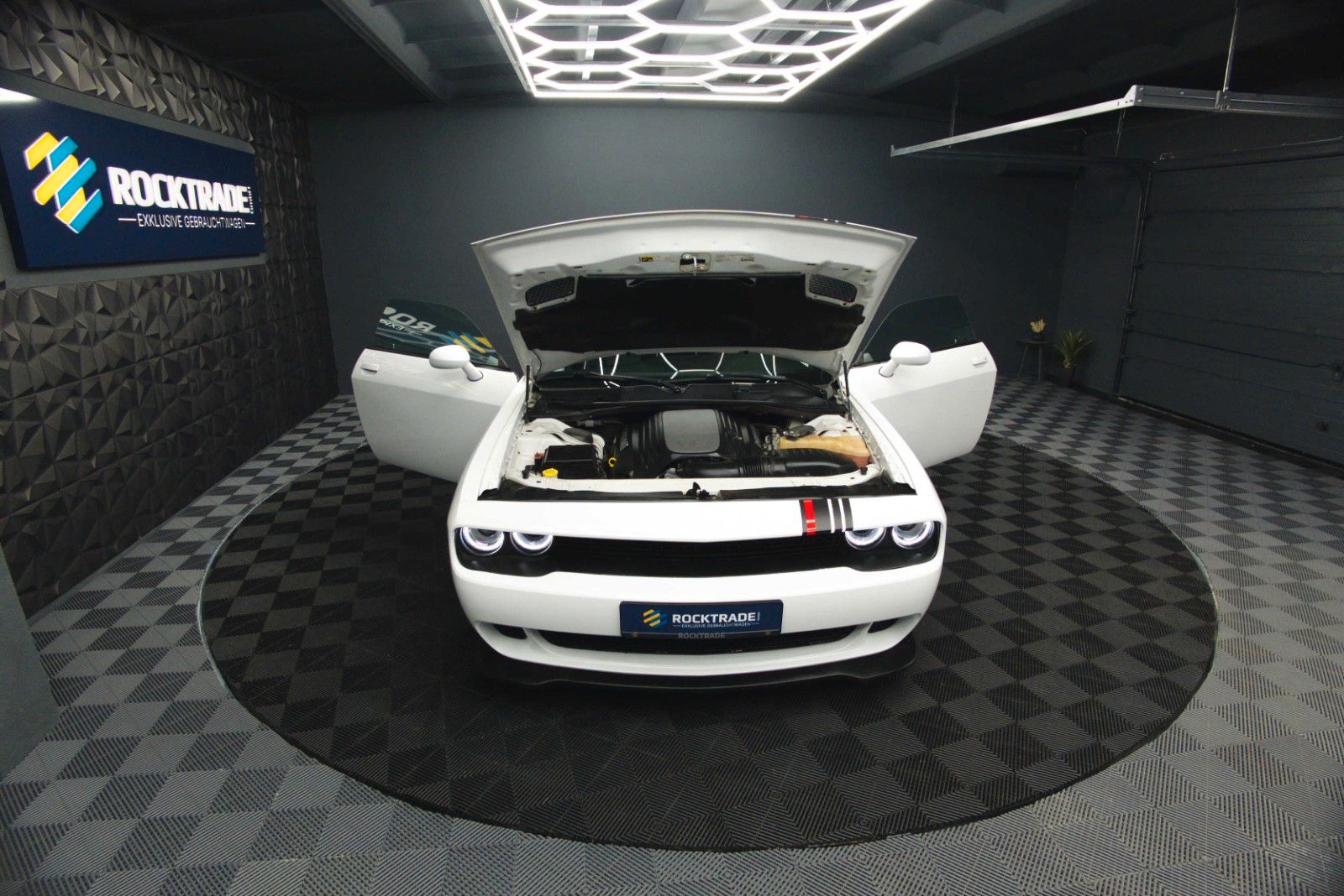 Fahrzeugabbildung Dodge Challenger 5.7 V8 R/T SRT Style *LED*20 Zoll*