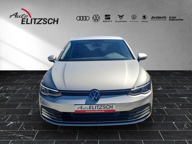 Fahrzeugabbildung Volkswagen Golf VIII Lim. Move TSI LED RFK AID SH LM