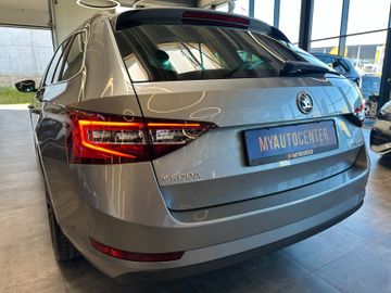 Skoda Superb Combi Style *BiXenon*Navi*AHK*