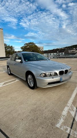 BMW 520i (e39)