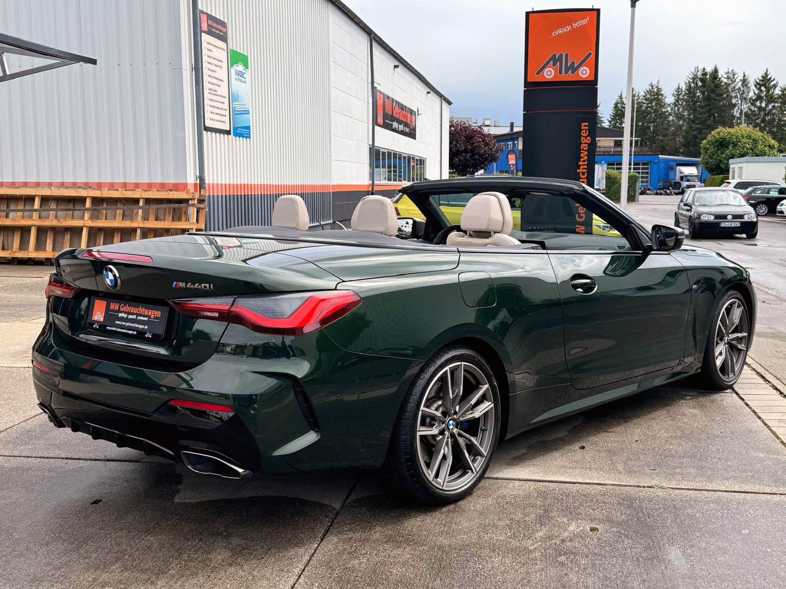 Fahrzeugabbildung BMW M440i xDrive Cabrio 360° PDC ACC LASER HUD H&K