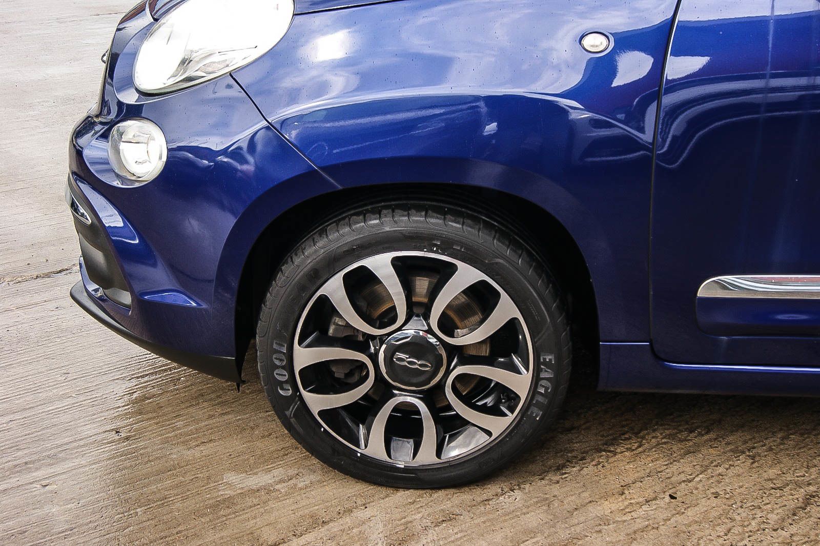 Fahrzeugabbildung Fiat 500 L 1.4T-Jet URBAN Pop-Star NAVI PDC 1.HAND