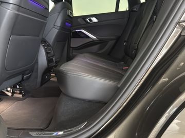 BMW X6 M50 - 11