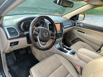 Jeep Grand Cherokee - 9