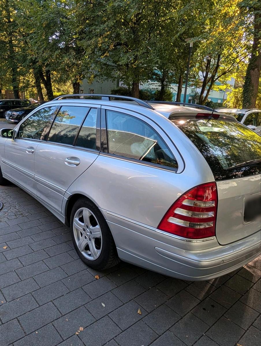 Mercedes-Benz C280 2006 — engine 231 HP (170kW)