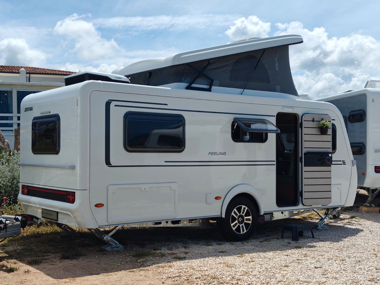 Fahrzeugabbildung HYMER / ERIBA / HYMERCAR Feeling 442 2026