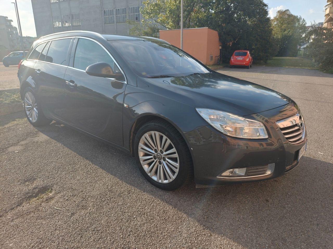 Opel Insignia 2013 — interior