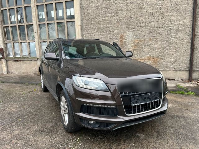 Audi Q7 3.0TDI DPF S-Line