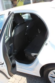 Toyota Yaris - 12