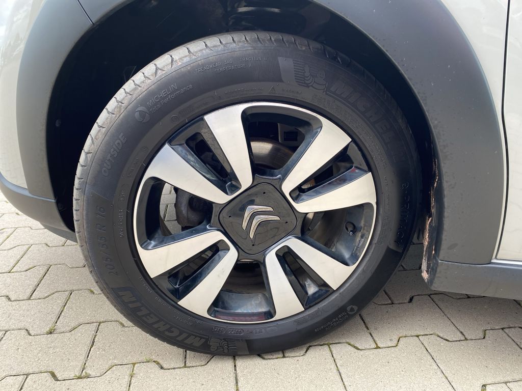 Fahrzeugabbildung Citroën C3 Pure Tech 110 S&S MAX *Navi*Rückf.k.*