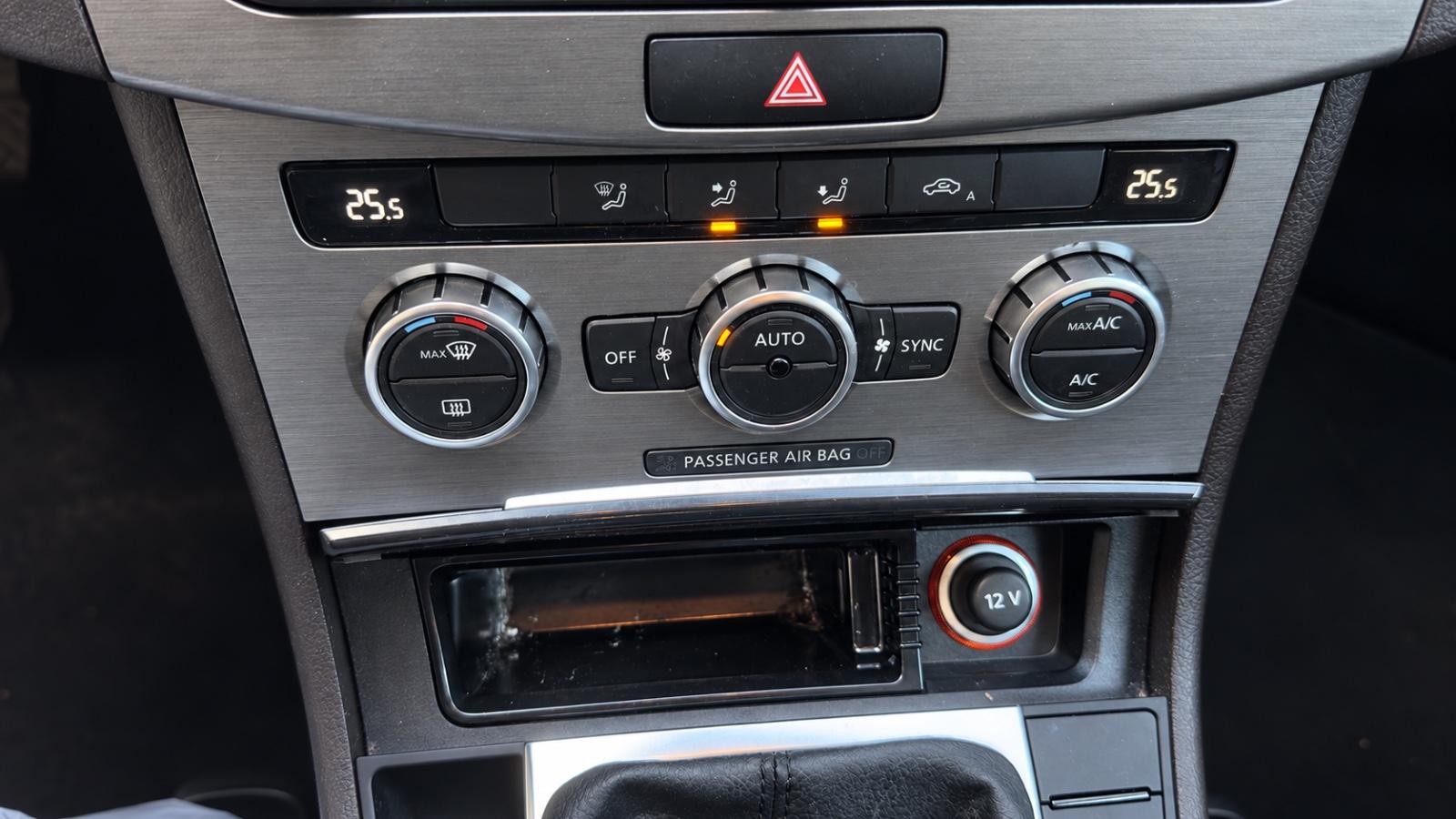 Volkswagen Passat 2013 — photo 18