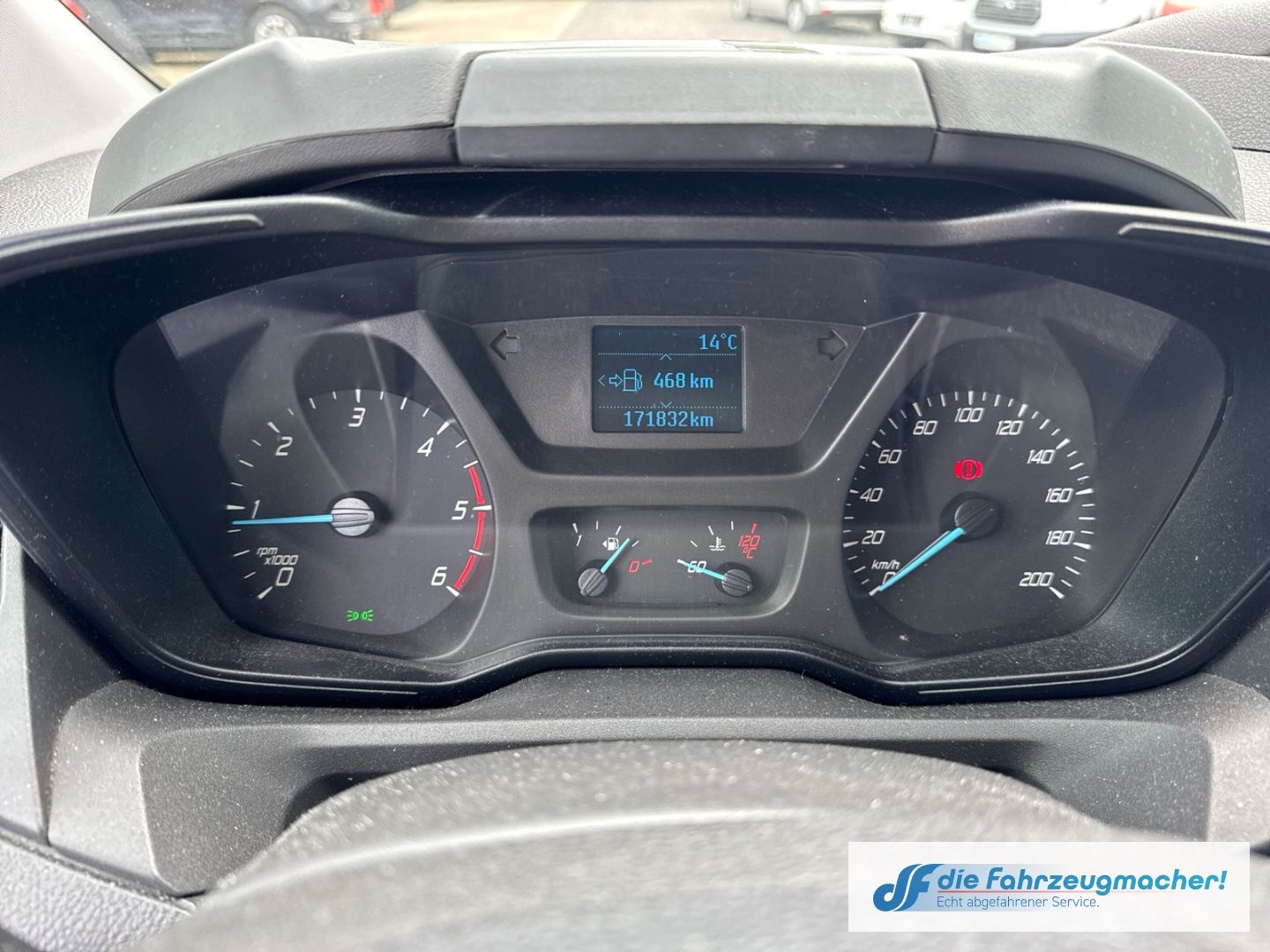 Fahrzeugabbildung Ford Transit Custom Kombi 300 L1 2.2 TDCi *8409