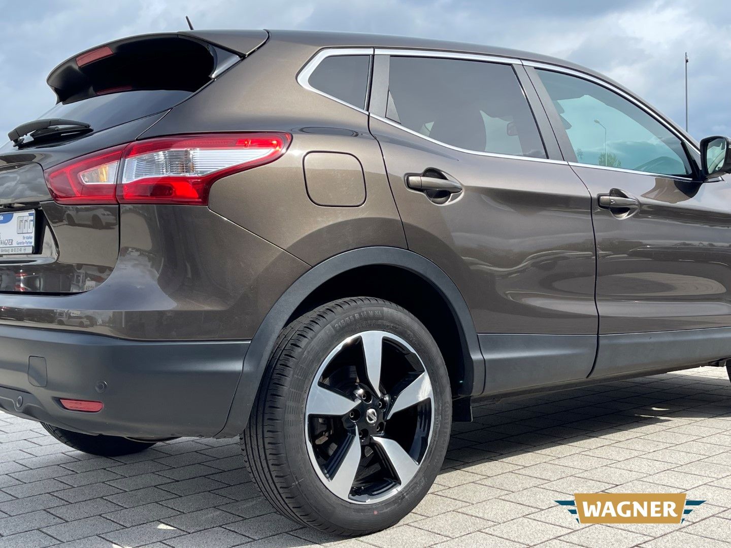 Fahrzeugabbildung Nissan Qashqai N-Connecta 1.2 DIG-T Navi Sitzheizung