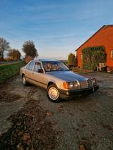 Mercedes-Benz 260E W124, 2. Hand, H-Zulassung - scheckheftgepflegte Mercedes 260