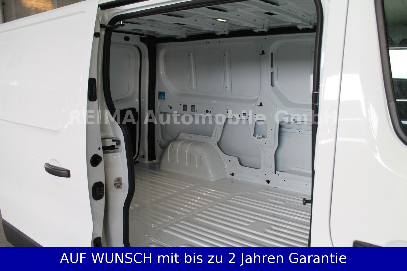 Fahrzeugabbildung Renault Trafic Kasten L2/H1 3,0t, LED, AHK, Kamera,Navi