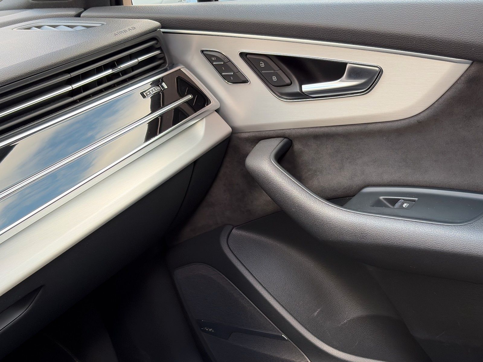 Fahrzeugabbildung Audi Q7 TDI Quattro S line *Luft*Matrix*Bose*Panodach