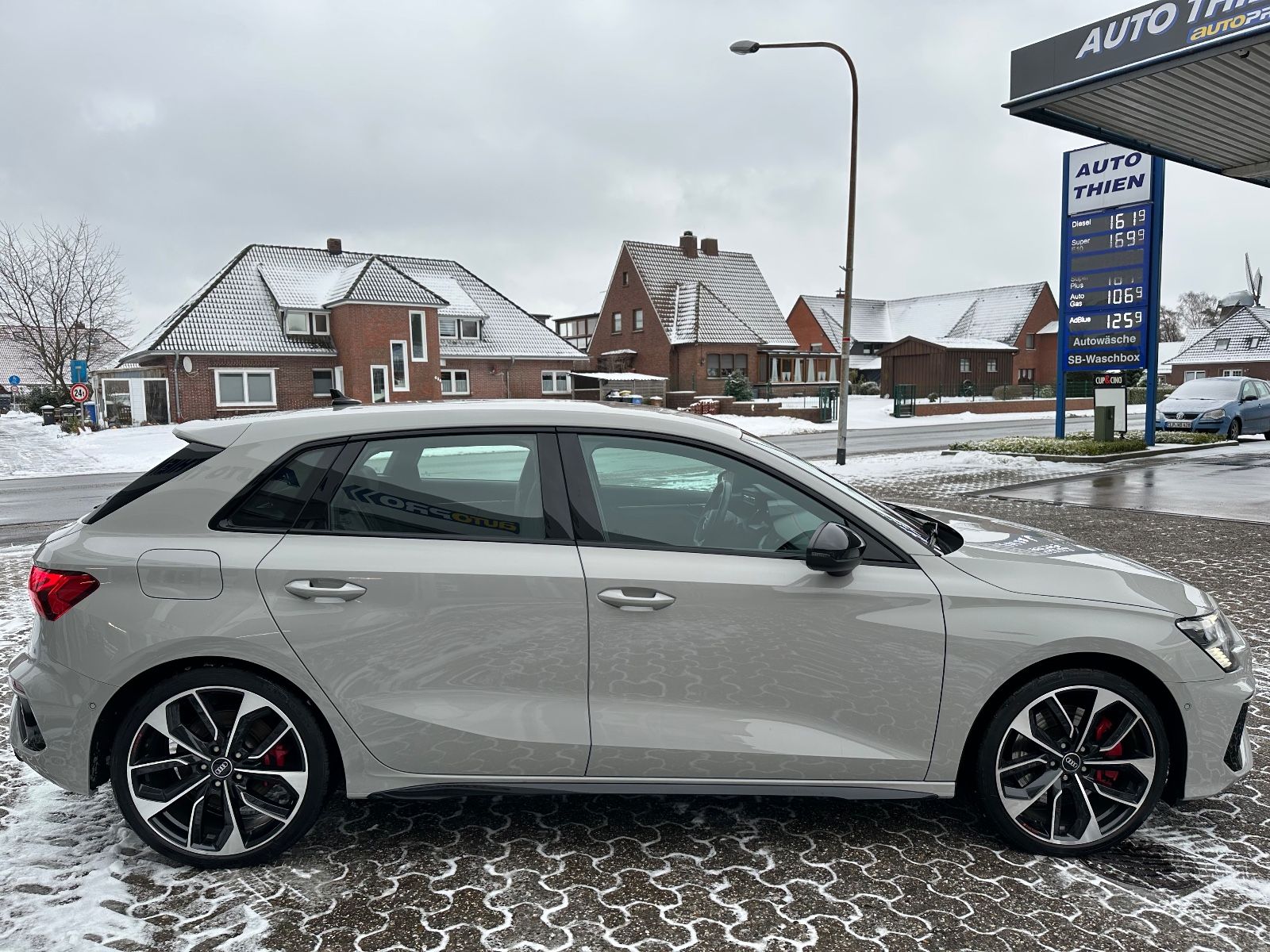 Fahrzeugabbildung Audi S3 Sportback 2.0 TFSI quattro Matrix/Business