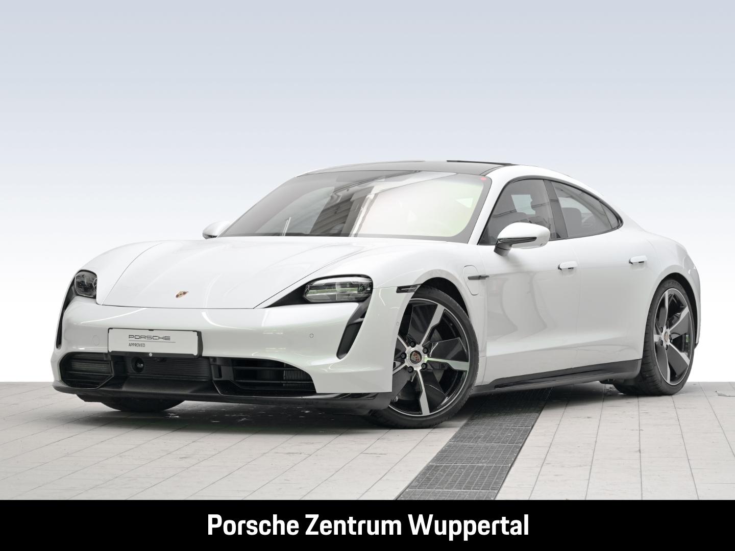 Porsche Taycan Turbo I Hinterachslenkung I Beifahrerdisp