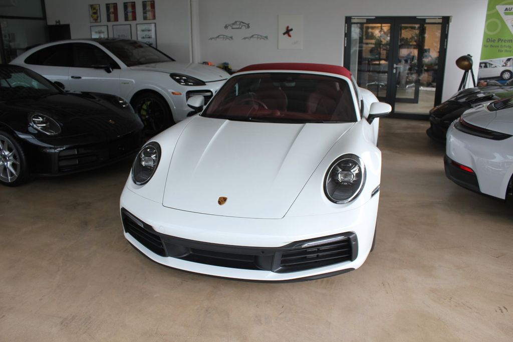 Porsche 911 Targa 4 RHD SportChrono/PDLS+/GRA/RCam