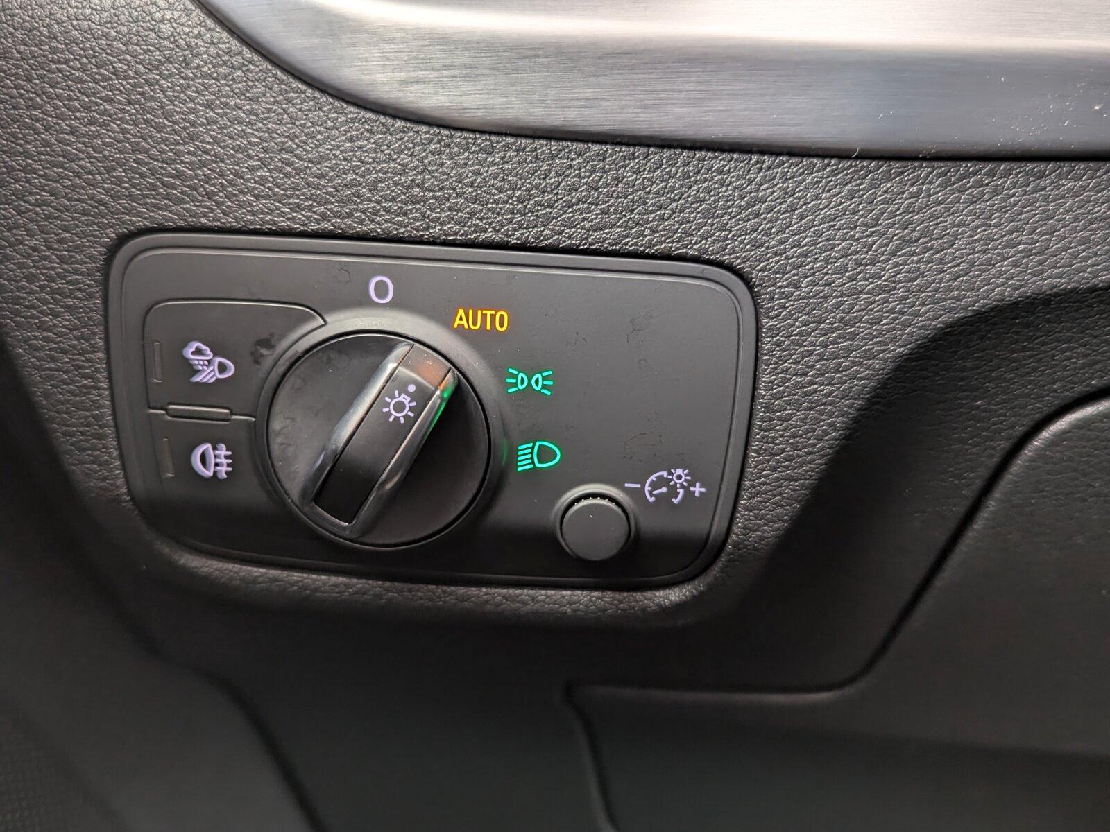 Audi Q2 1.4 TFSI sport LED+PDC+RADIO+Klima/MF-Lenkrad