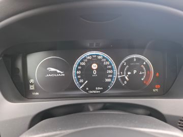 Jaguar F-Pace - 10