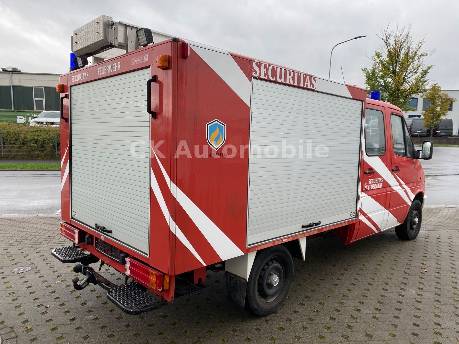 Fahrzeugabbildung Mercedes-Benz Sprinter 314 CDI Feuerwehr/5 Sitze/Sperre/2 Hand