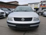Volkswagen Passat 1.6 Limousine/Schiebdach/Guter Zustand - : Gute