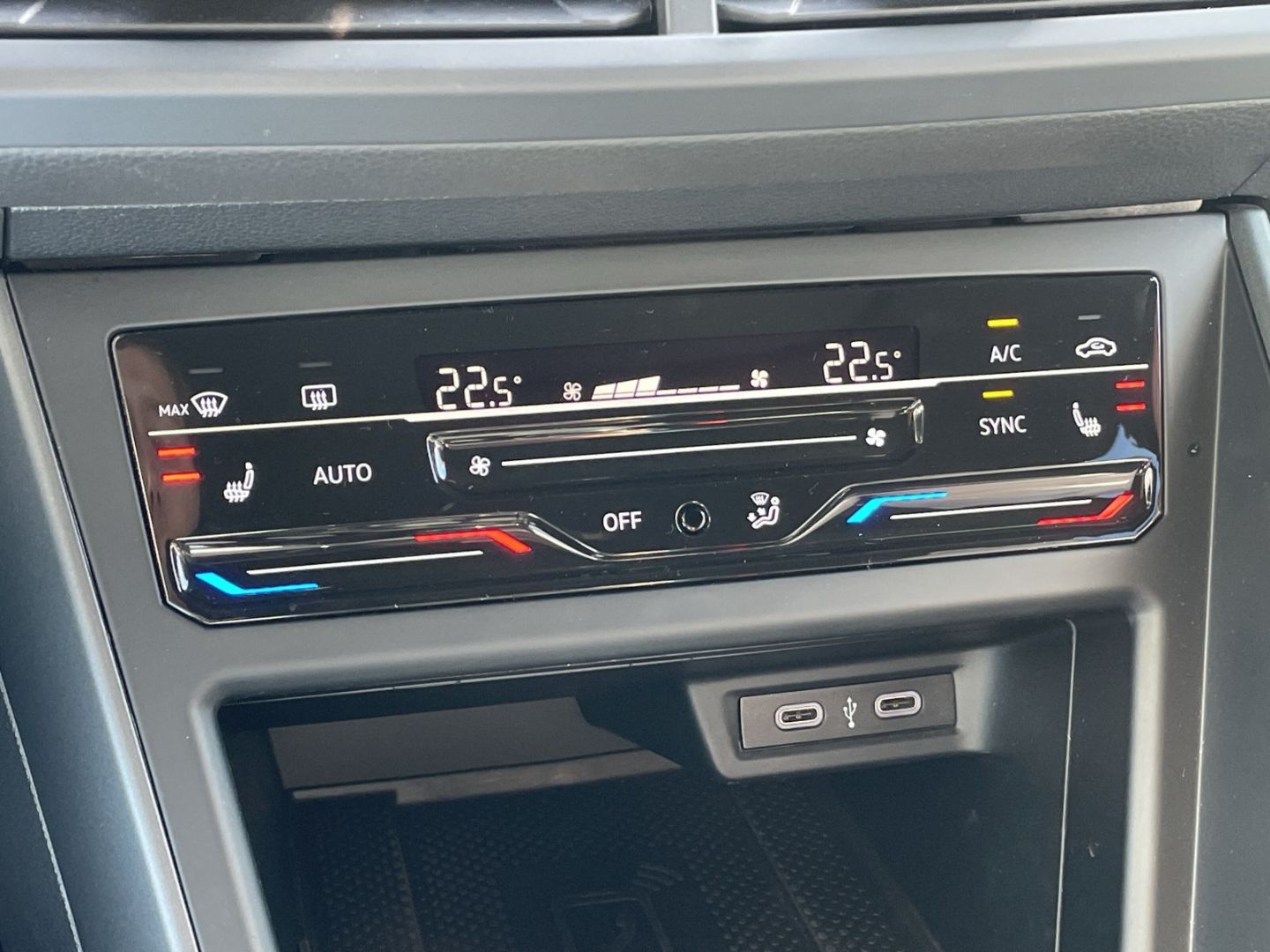 Polo 1.0 TSI DSG R-Line Pano/Kamera/ACC/App-Con.