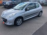 Peugeot 206 . + 1,4 Euro 4 - Peugeot 206 in Freiburg