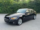 BMW 318d Edition Sport Navi Leader Bi-Xenon - BMW 318 aus 2010: 318d