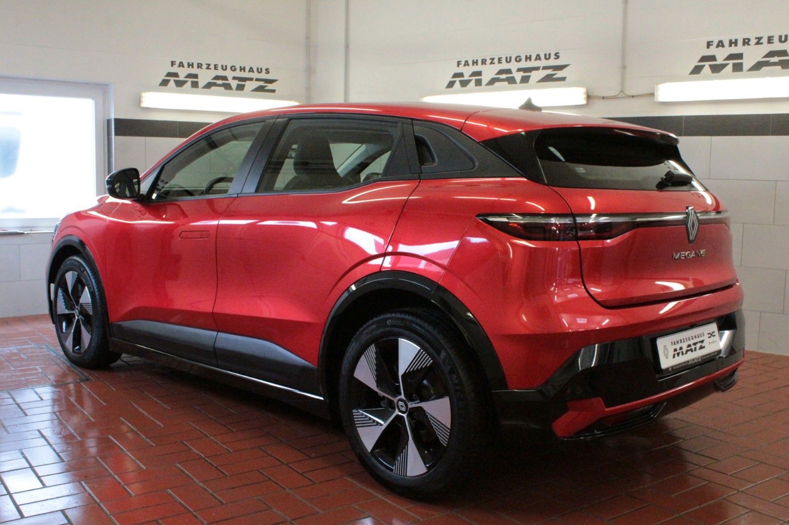 Fahrzeugabbildung Renault Megane E-Tech Electric Equilibre  boost charge