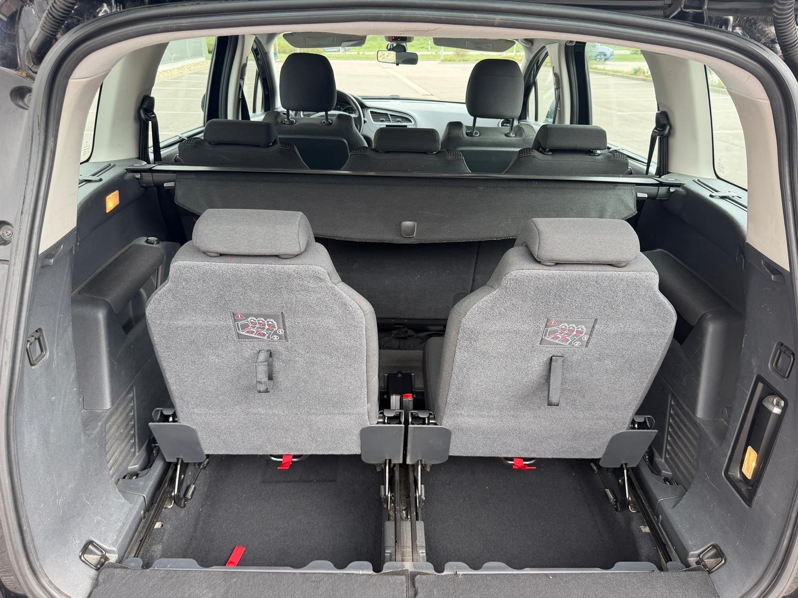 Peugeot 5008 2012 — photo 13