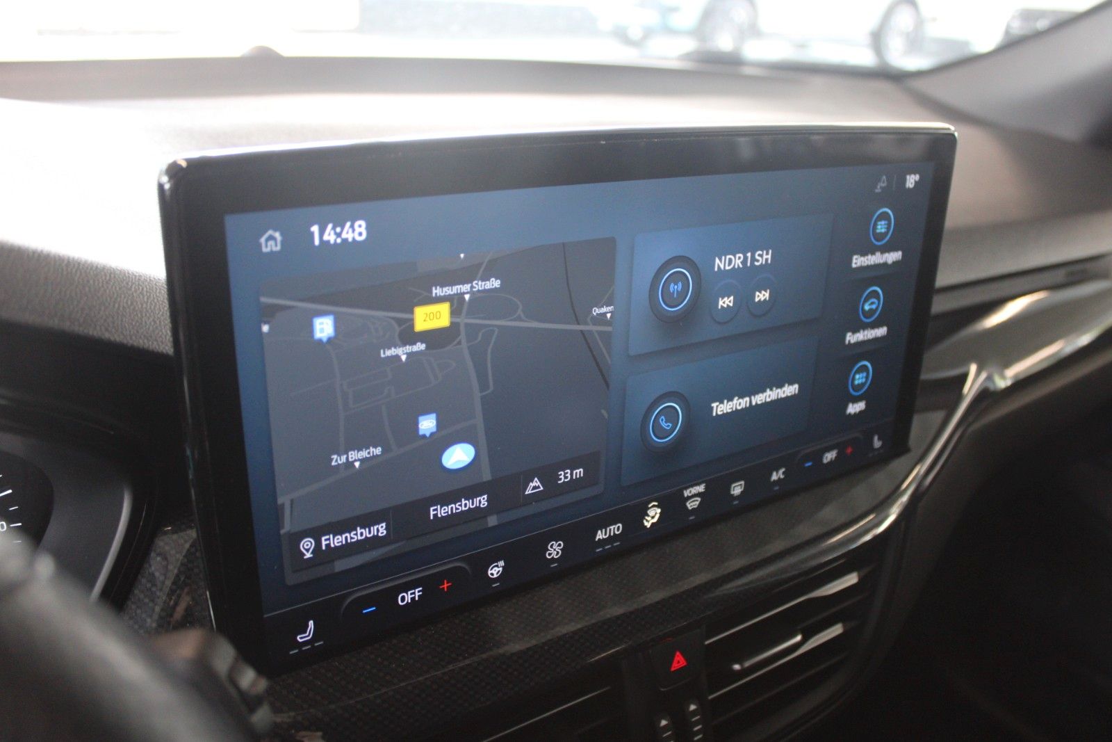 Fahrzeugabbildung Ford Focus ST-Line Aut. LED ACC BLIS WinterPaket uvm.