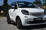 Smart ForTwo Cabrio NAVI KAMERA TÜV NEU - gebrauchte Smart ForTwo aus dem Jahr 2018