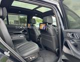 BMW X7 xDr 40d M-Sport 3xTV/NightV/B&W/SKY/Laser/EDP - gebrauchte BMW X7 aus dem Jahr 2022