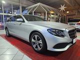 Mercedes-Benz E 220 d T+NAVI+LED+360° KAMERA+ACC+SCHIEBEDACH+ - gebrauchte Mercedes-Benz E 220 aus dem Jahr 2019