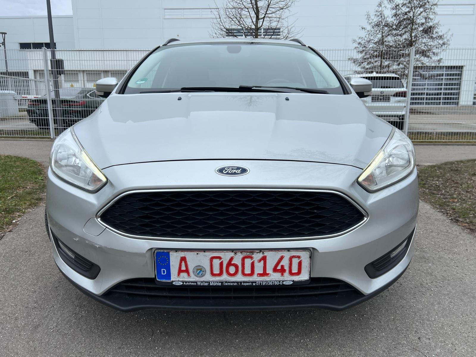 Ford Focus 2015 — photo 22