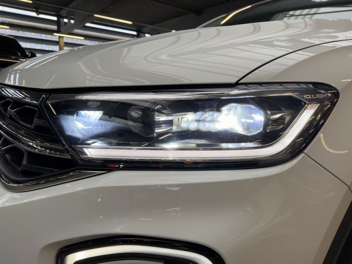 Volkswagen T-Roc - Bild 12