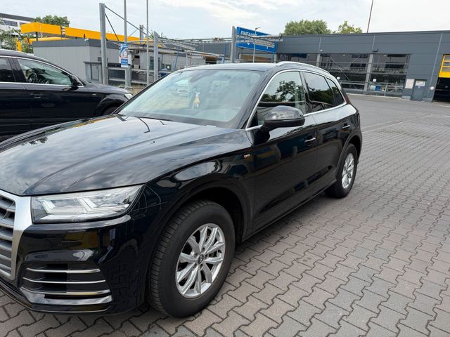 AUDI Audi Q5 Design 2.0 TFSI quattro S Tronic V...