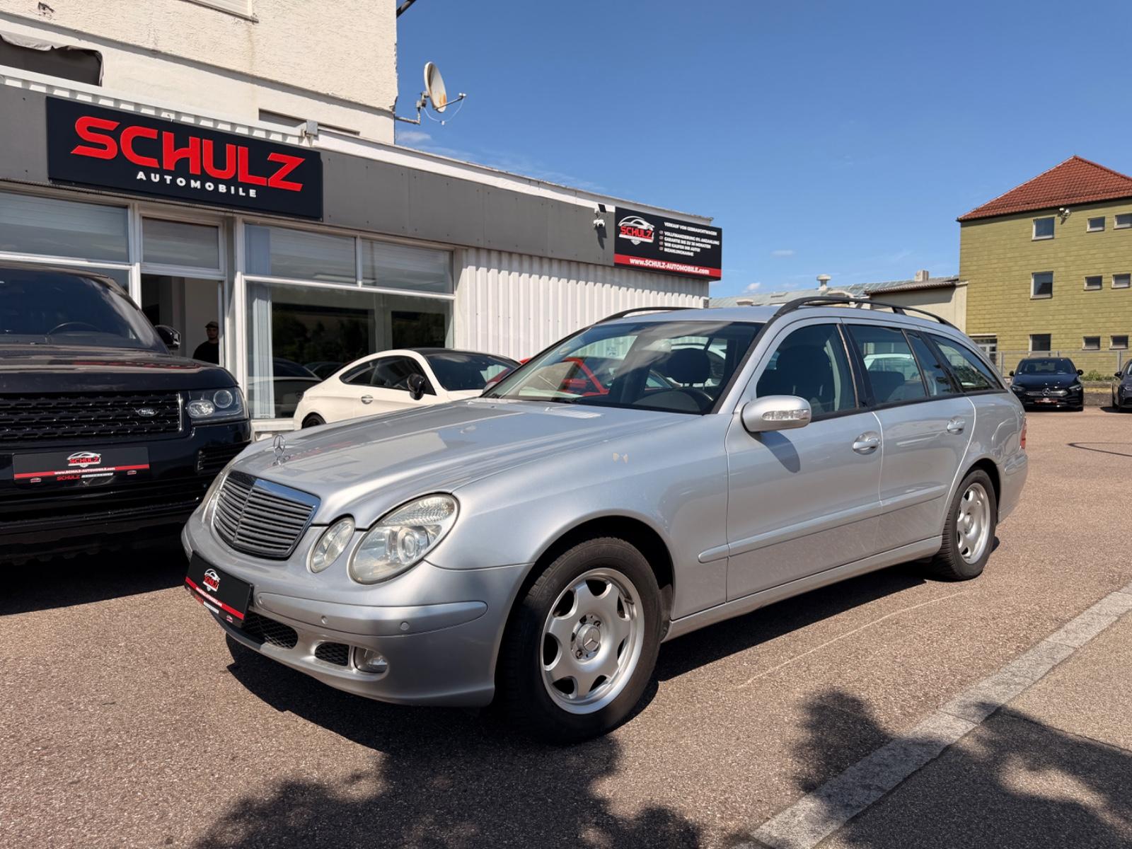 Mercedes-Benz E200 2005 — rear view