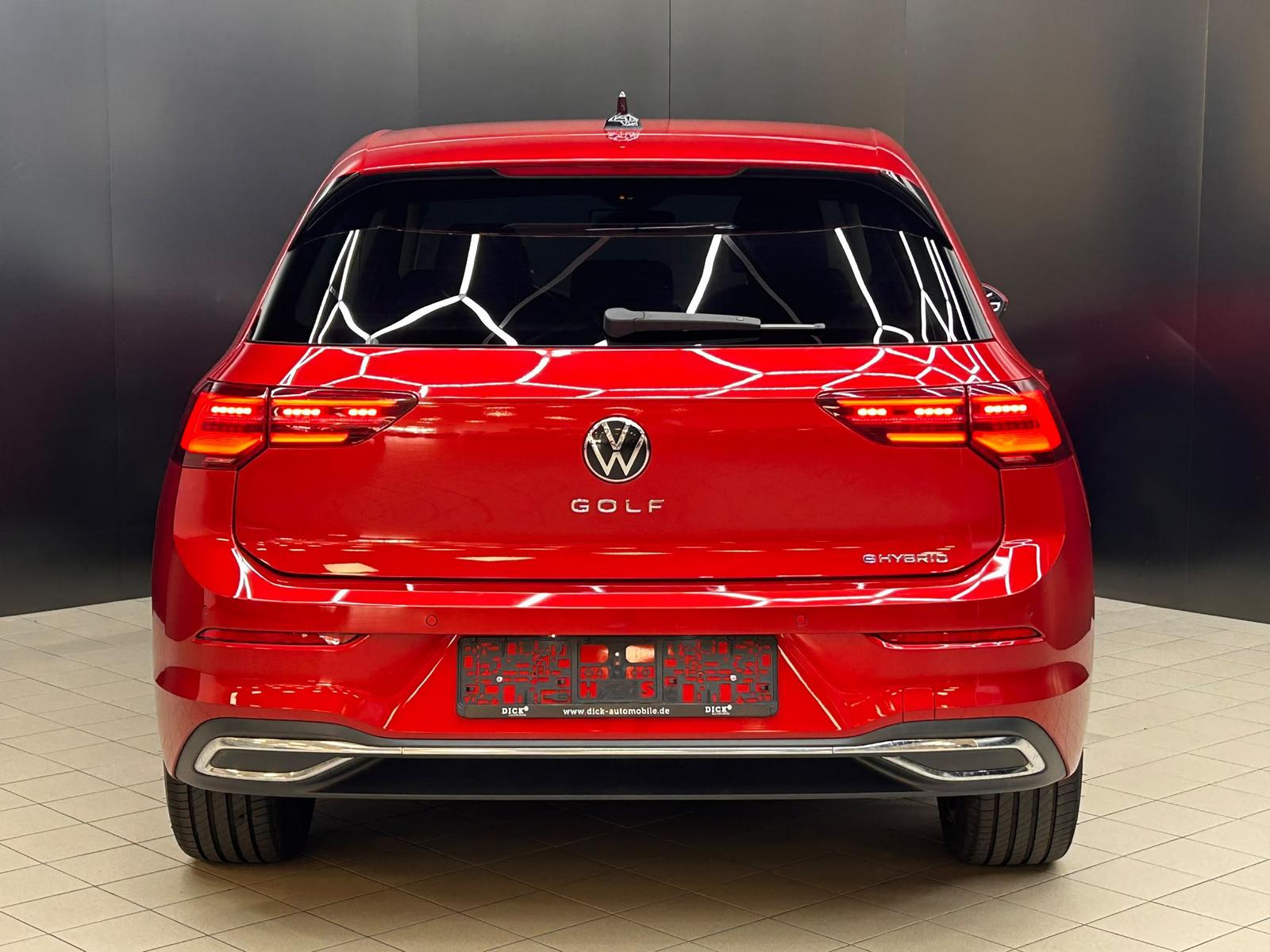 VW Golf 8 Pack Style eHyb1,4TSI PANO+HUD+MATR+KAM+AHK — 3