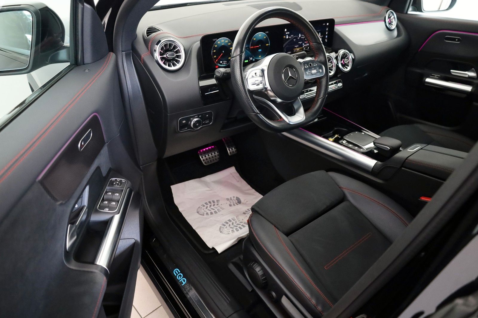 Fahrzeugabbildung Mercedes-Benz EQA 250 AMG-line, T.Leder,Navi,LED,SH,Kamera,DAB