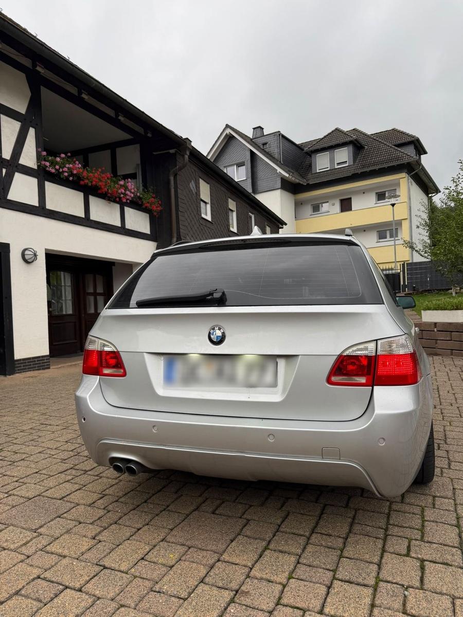 BMW 525 2006 — engine 230 HP (169kW)