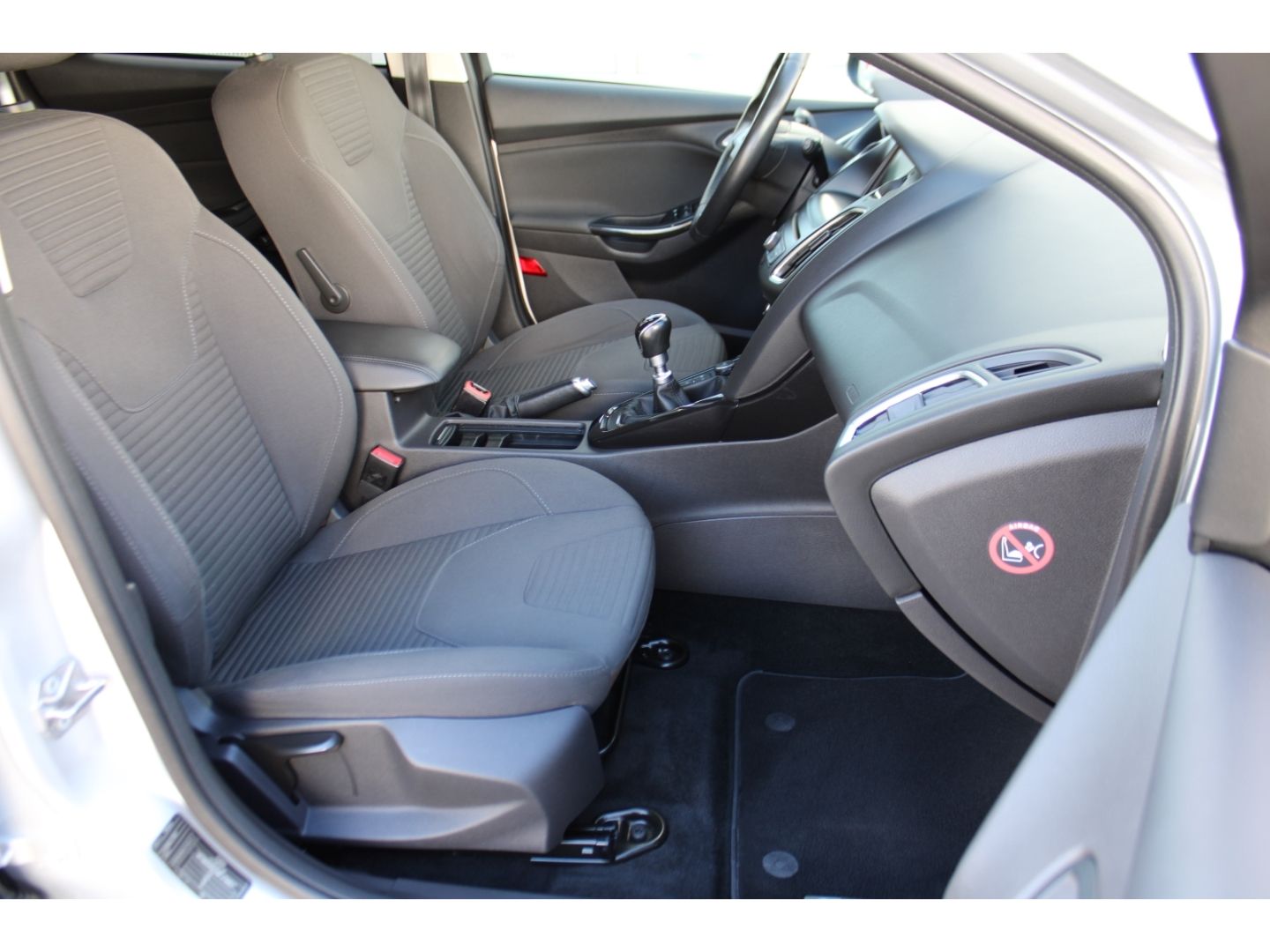 FORD Focus Turnier 1.5 EcoBoost Titanium Navi TWA RFK - Image 11