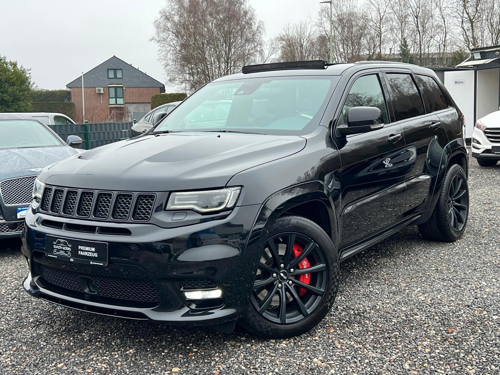 Jeep GRAND CHEROKEE 6.4 V8 HEMI SRT-HARMAN-PANORAMA