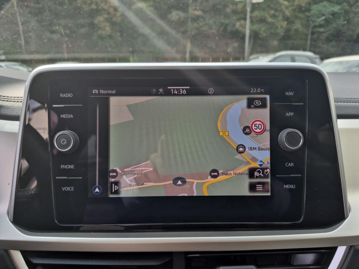 Volkswagen T-Roc Move DSG Navi CarPlay LED SHZ Parklenkassi, миниатюра 11