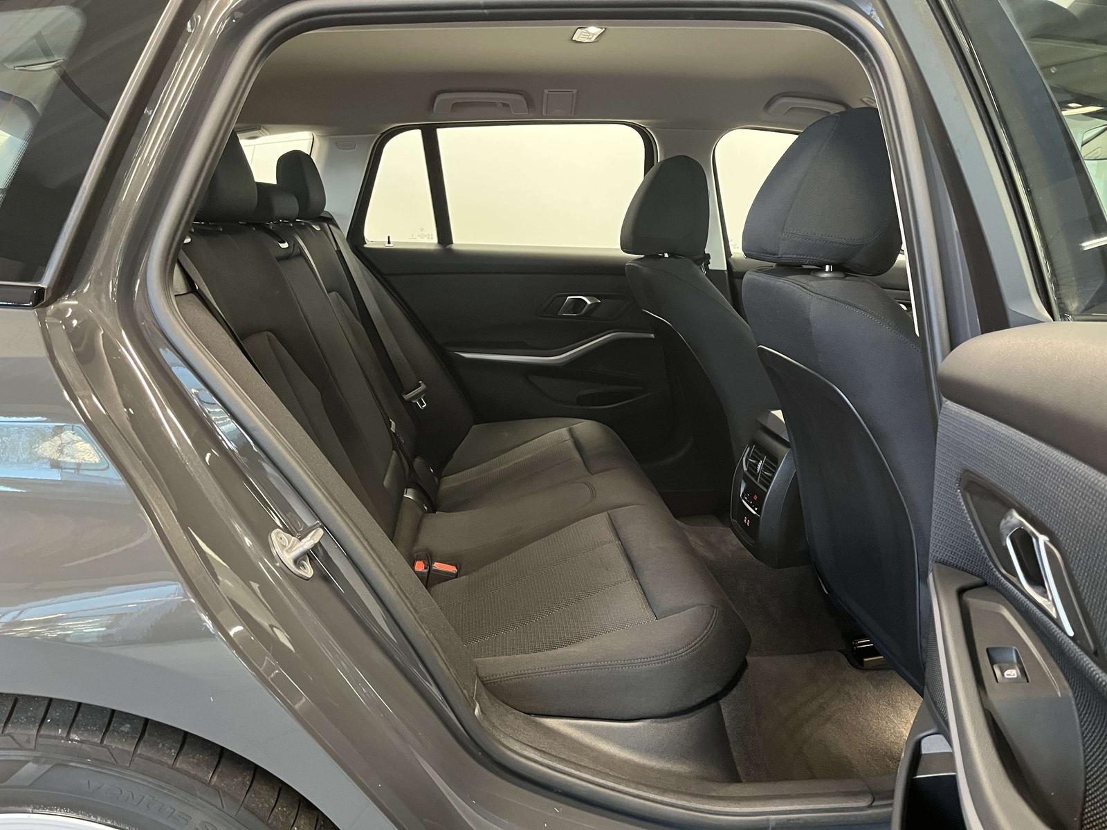 BMW 320 i Touring, миниатюра 19