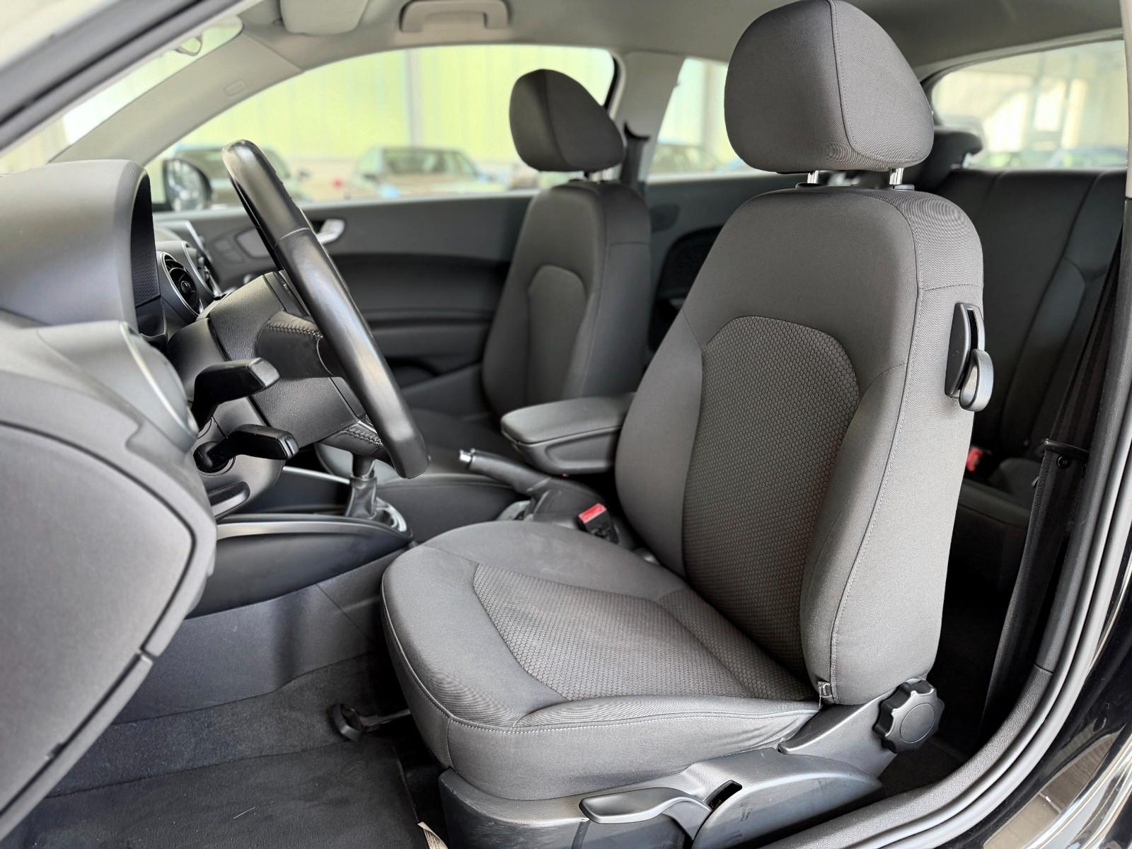Audi A1 attraction*Navi*SHZ*PDC*Tempomat*