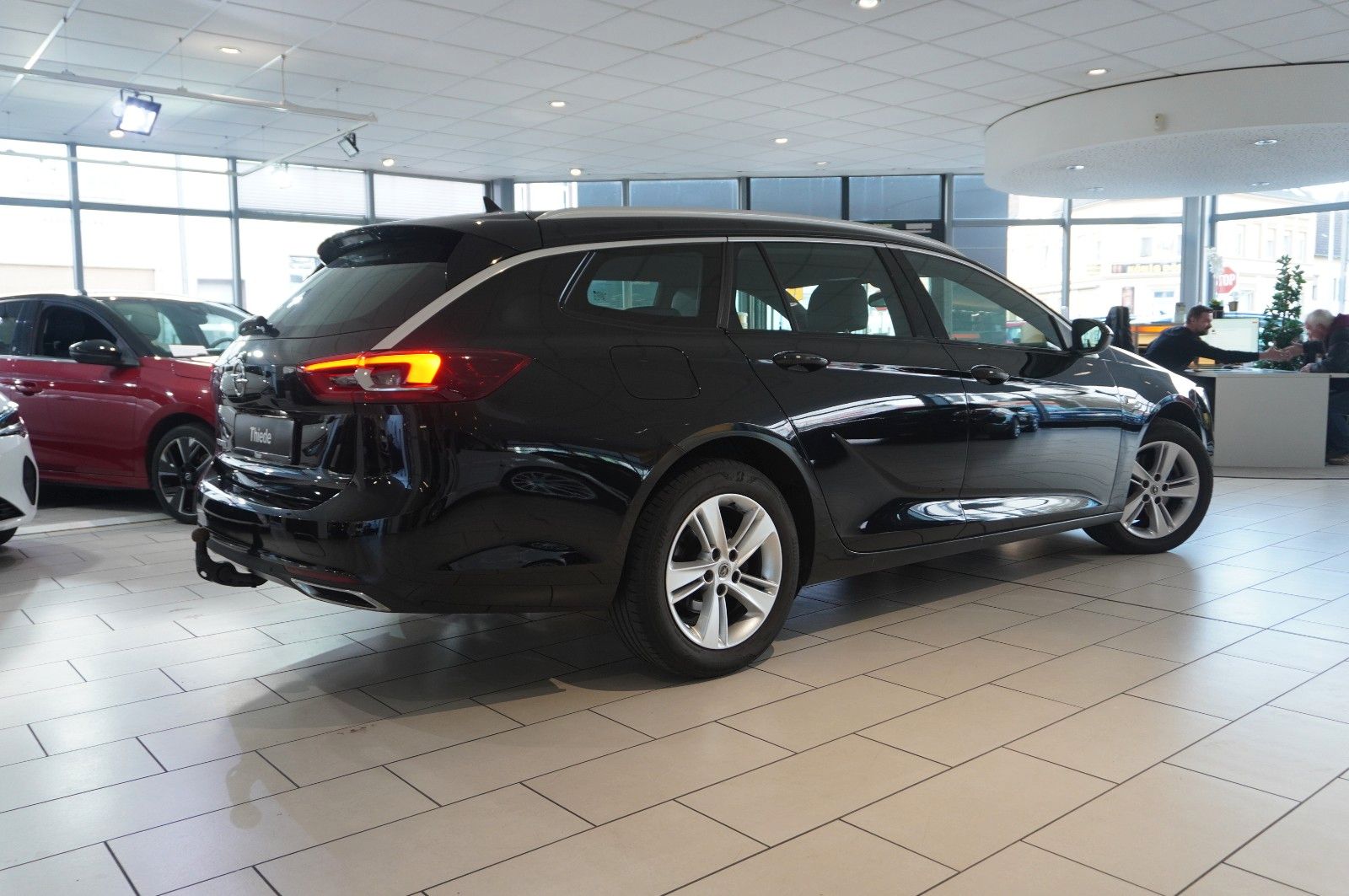 Fahrzeugabbildung Opel Insignia B ST 2.0D ELEGANCE NAVI/HUD/KAMERA/AHK