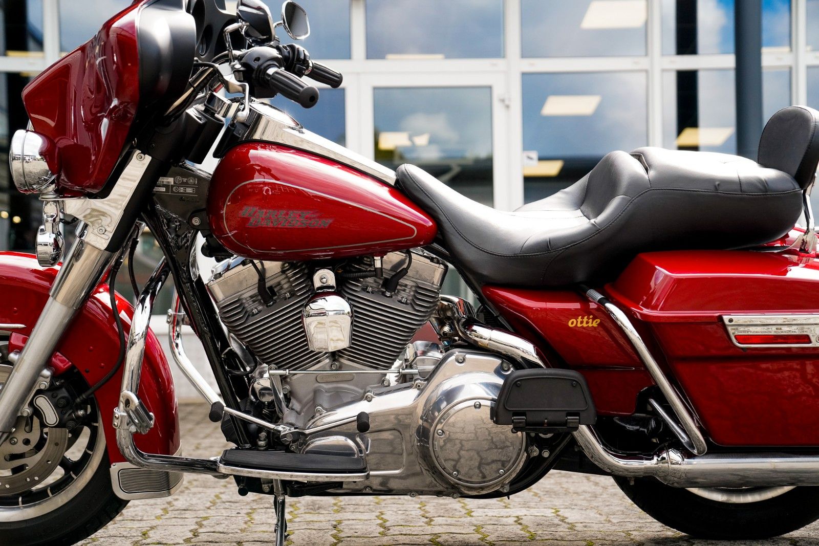 Fahrzeugabbildung Harley-Davidson FLHTP Electra Glide Twin Cam 96 - Sissybar -